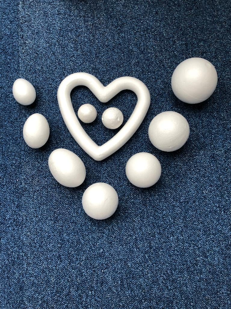 Set van diverse piepschuim vormen, inclusief ballen, eieren, Hobby en Vrije tijd, Overige Hobby en Vrije tijd, Zo goed als nieuw