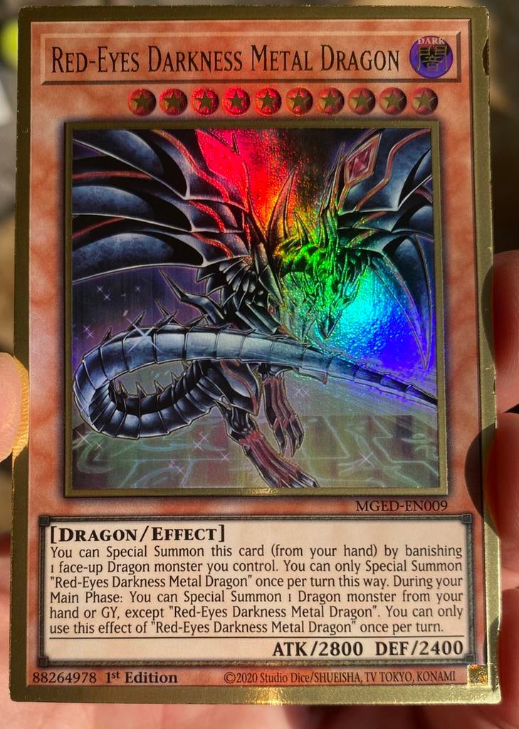Yu-Gi-Oh! Red-Eyes Darkness Metal Dragon MGED 1st !, Ophalen of Verzenden, Gebruikt, Losse kaart, Foil