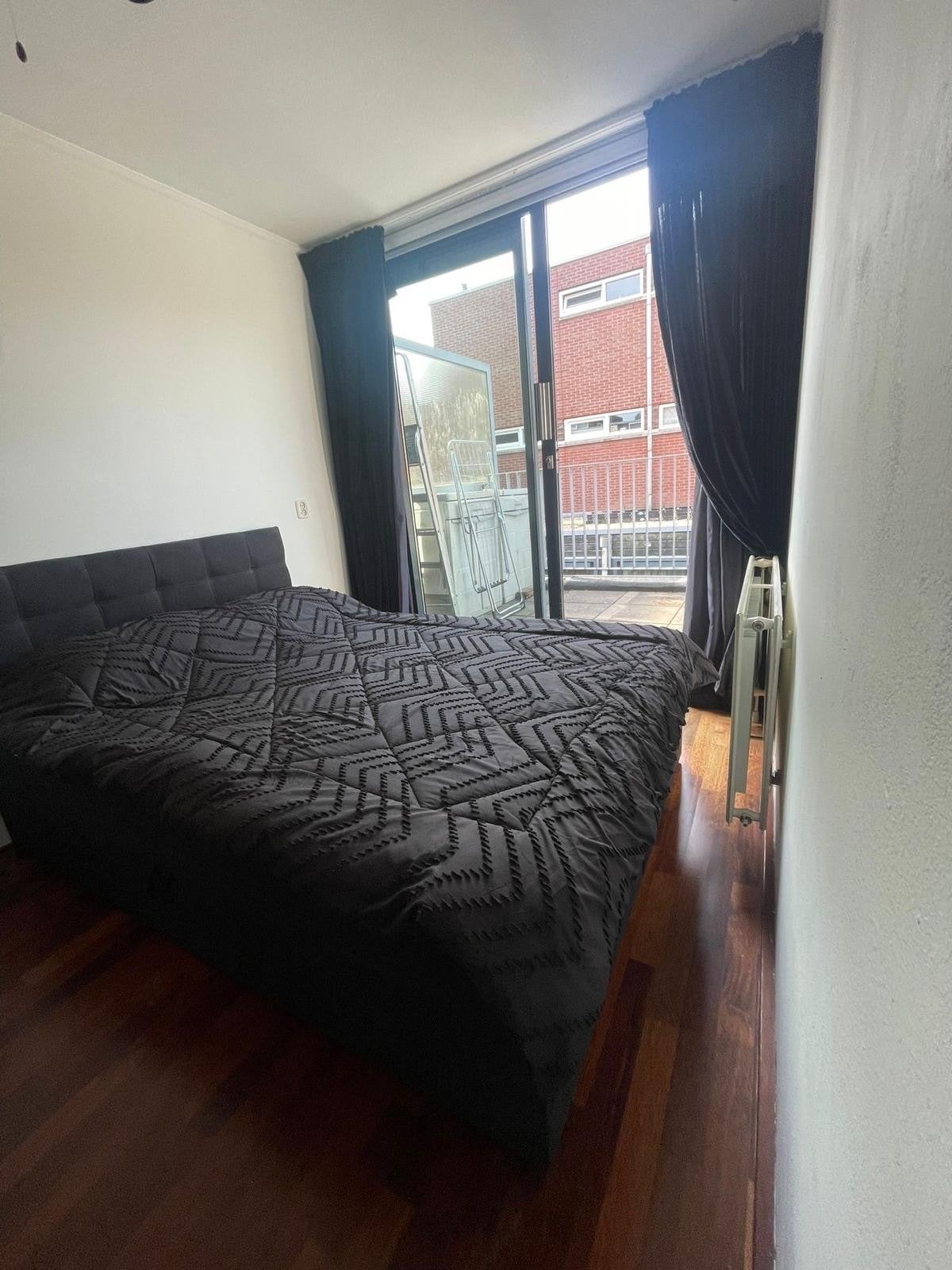 Tweepersoonsbed met opbergruimte - Zwart, Huis en Inrichting, Ophalen, Zwart, Tweepersoons, 140 cm