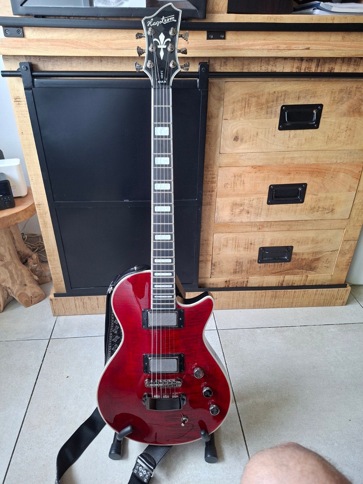 Hagstrom ulta max elektrische gitaar complete set, Met versterker, Zo goed als nieuw, Solid body, Ophalen