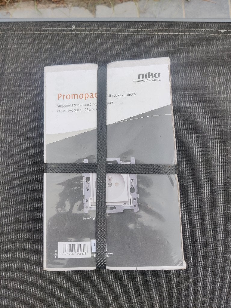 Niko stopcontact 2-polig met aarding 28,5 mm wit, Verzenden, Nieuw, Stopcontact