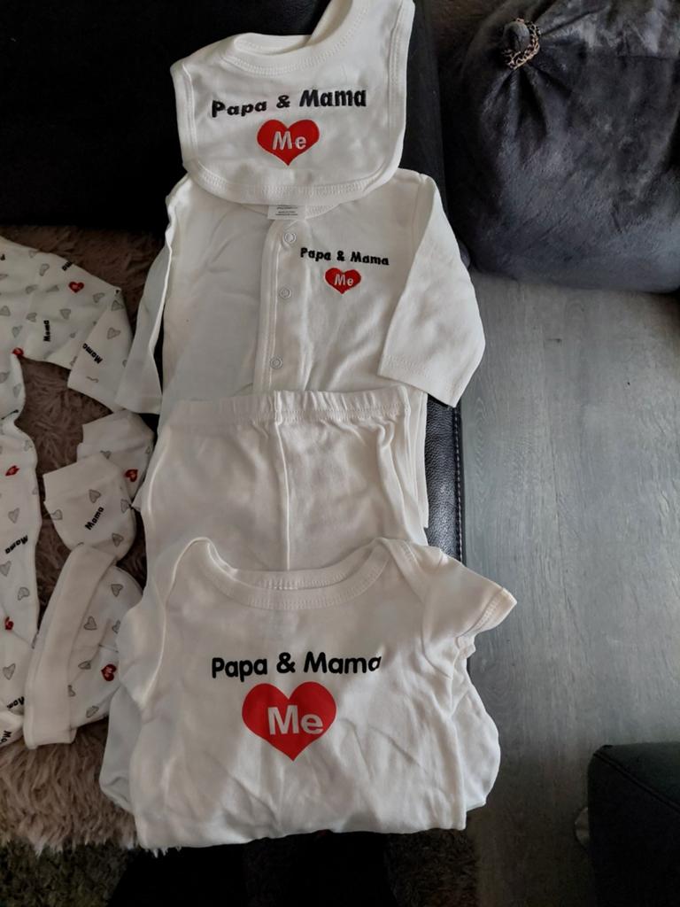 Babykleding set 'Papa & Mama Me' - 6-9 maanden, Kinderen en Baby's, Babykleding | Overige, Ophalen of Verzenden, Nieuw, Onbekend