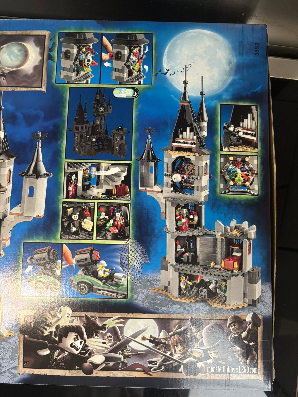 Foto 18 van Lego Monster Fighters nr 9468 / Sealed / Vampyer Castle