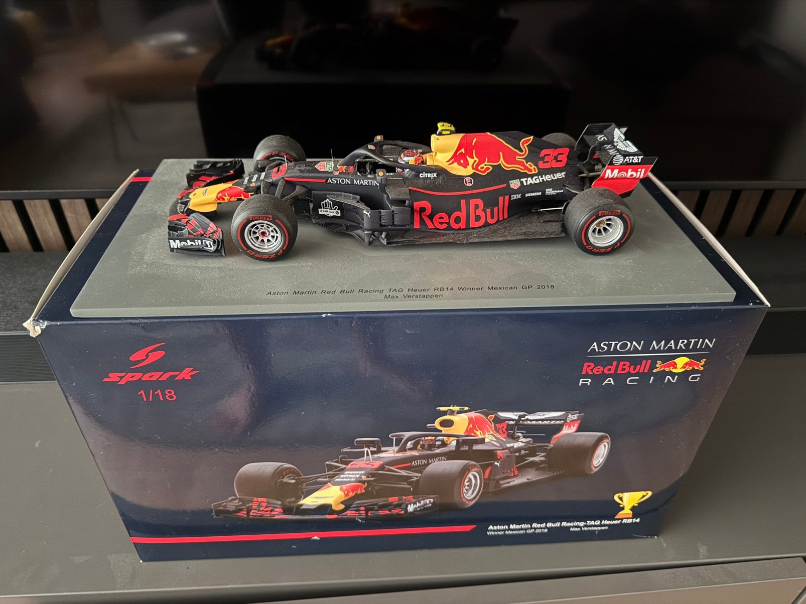 RB14, Max Verstappen # 33, winnet maxican GP 2018, Ophalen of Verzenden, Zo goed als nieuw, Auto