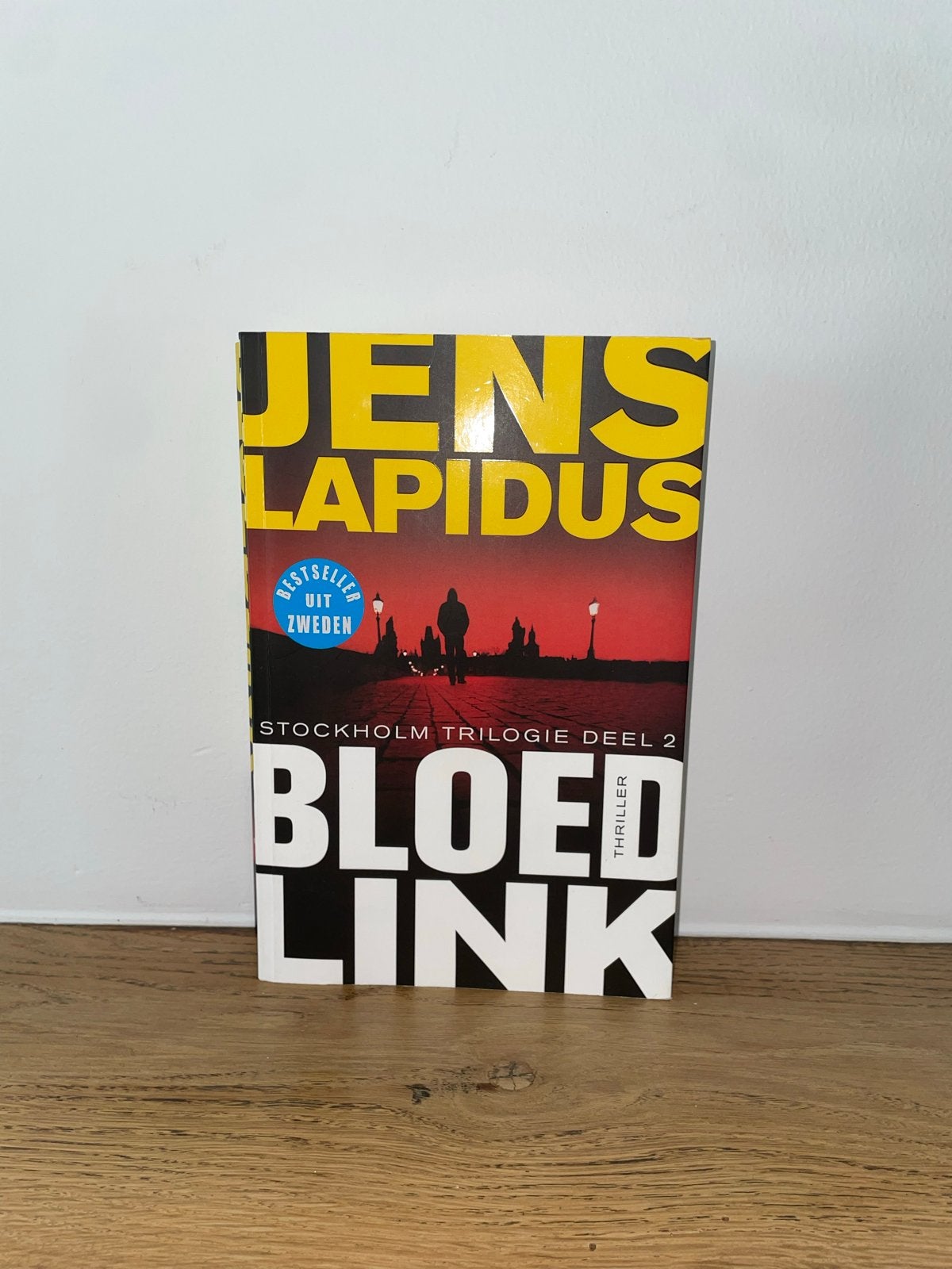Jens Lapidus - Bloedlink (Stockholm Trilogie Deel 2), Boeken, Thrillers, Gelezen, Scandinavië, Ophalen of Verzenden