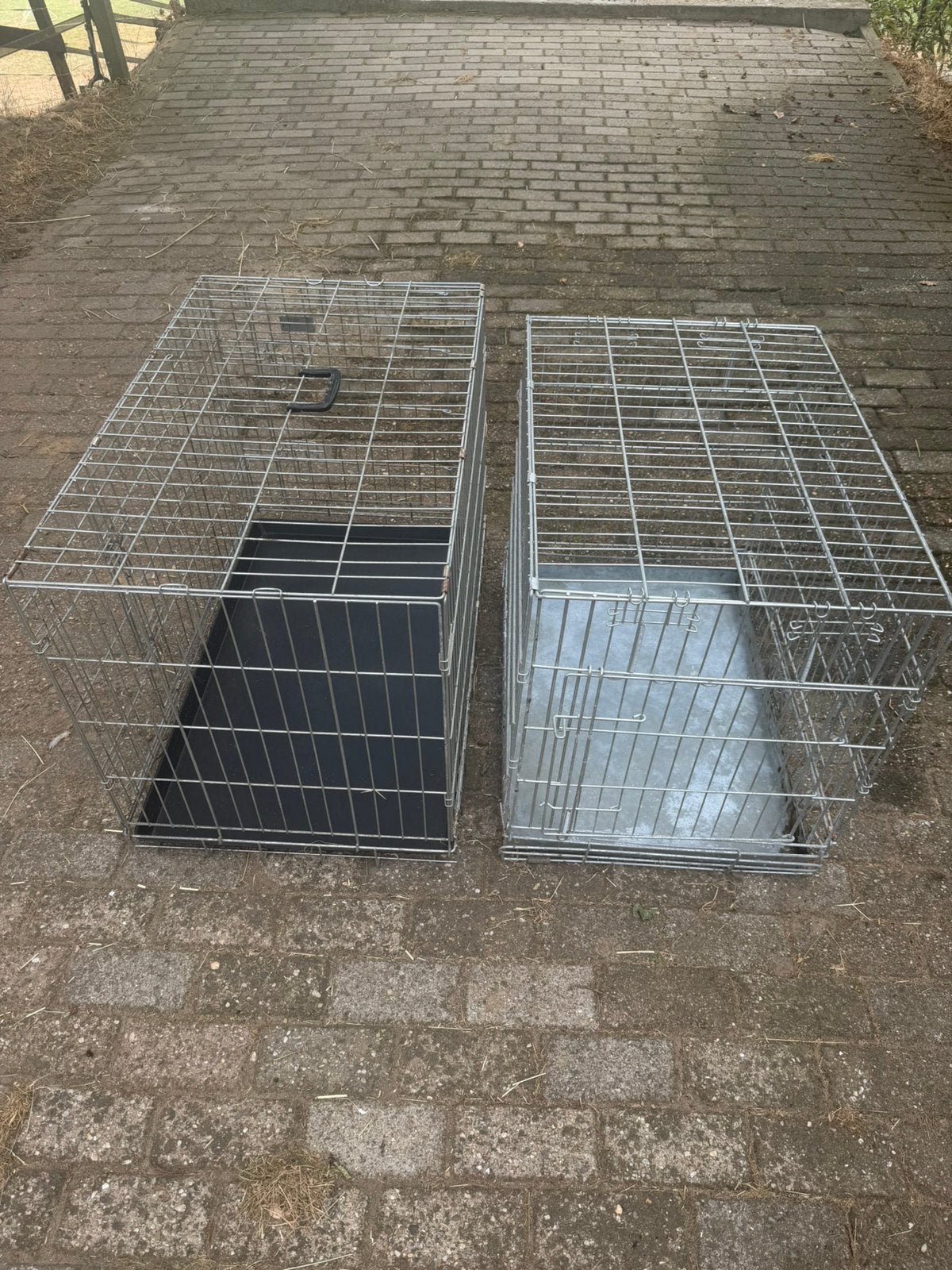 2 honden benches, Ophalen, Gebruikt, Minder dan 65 cm, Minder dan 75 cm