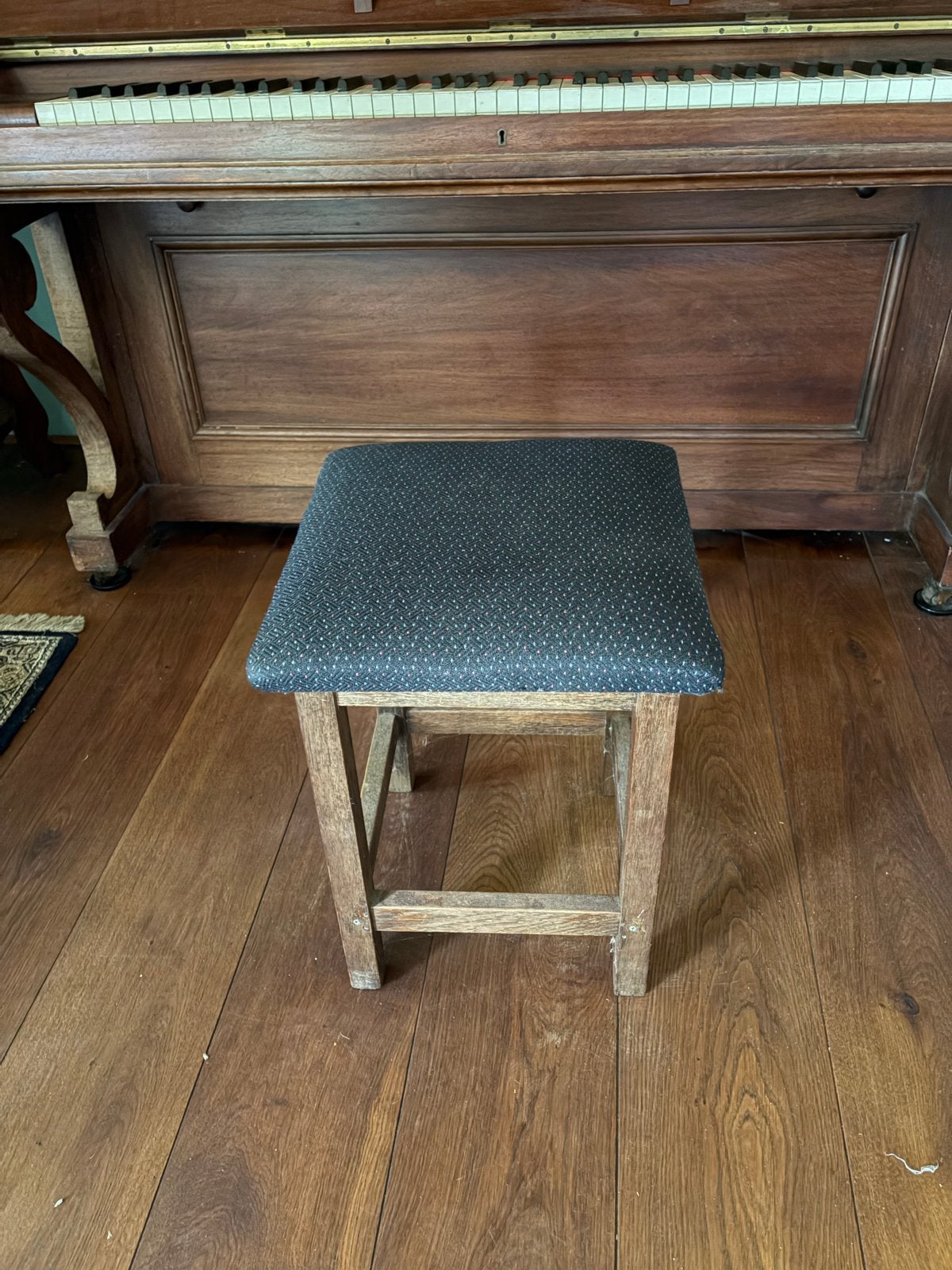 Stevig houten pianokrukje met stoffen zitting, Ophalen, Gebruikt, Hout