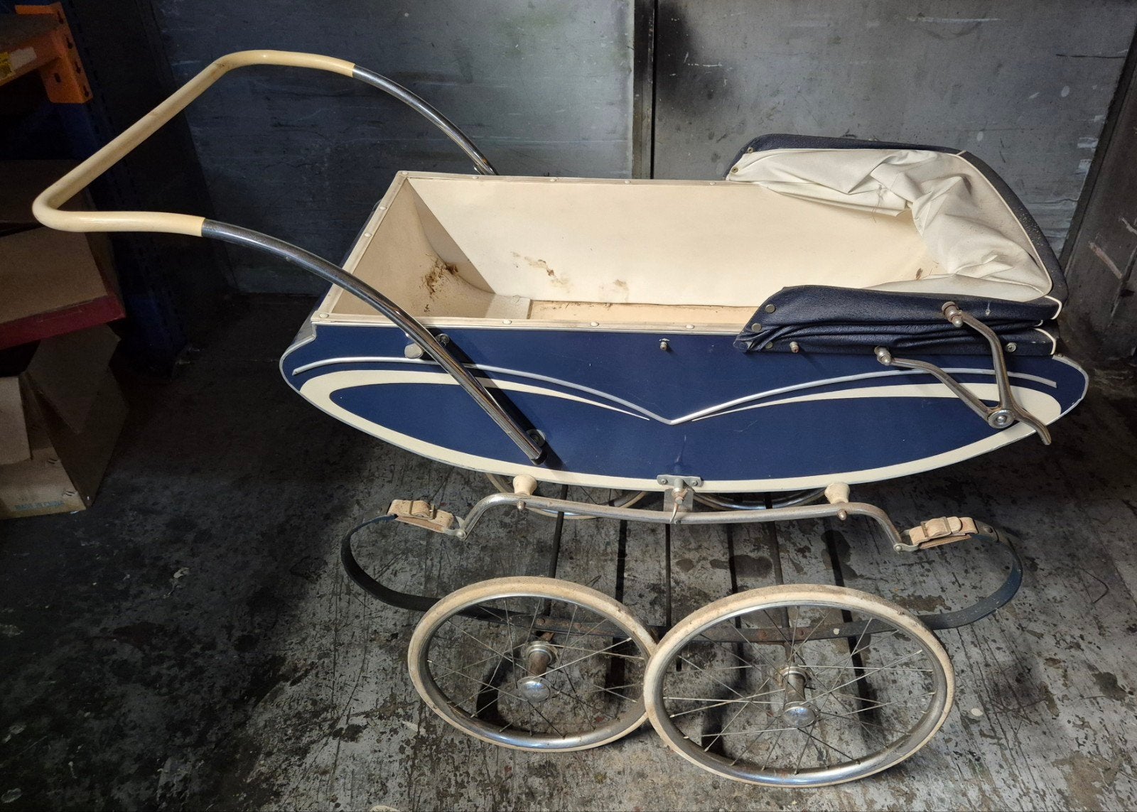 Vintage Riemersma kinderwagen - Blauw met witte accenten, Kinderen en Baby's, Kinderwagens en Combinaties, Gebruikt, Met reiswieg