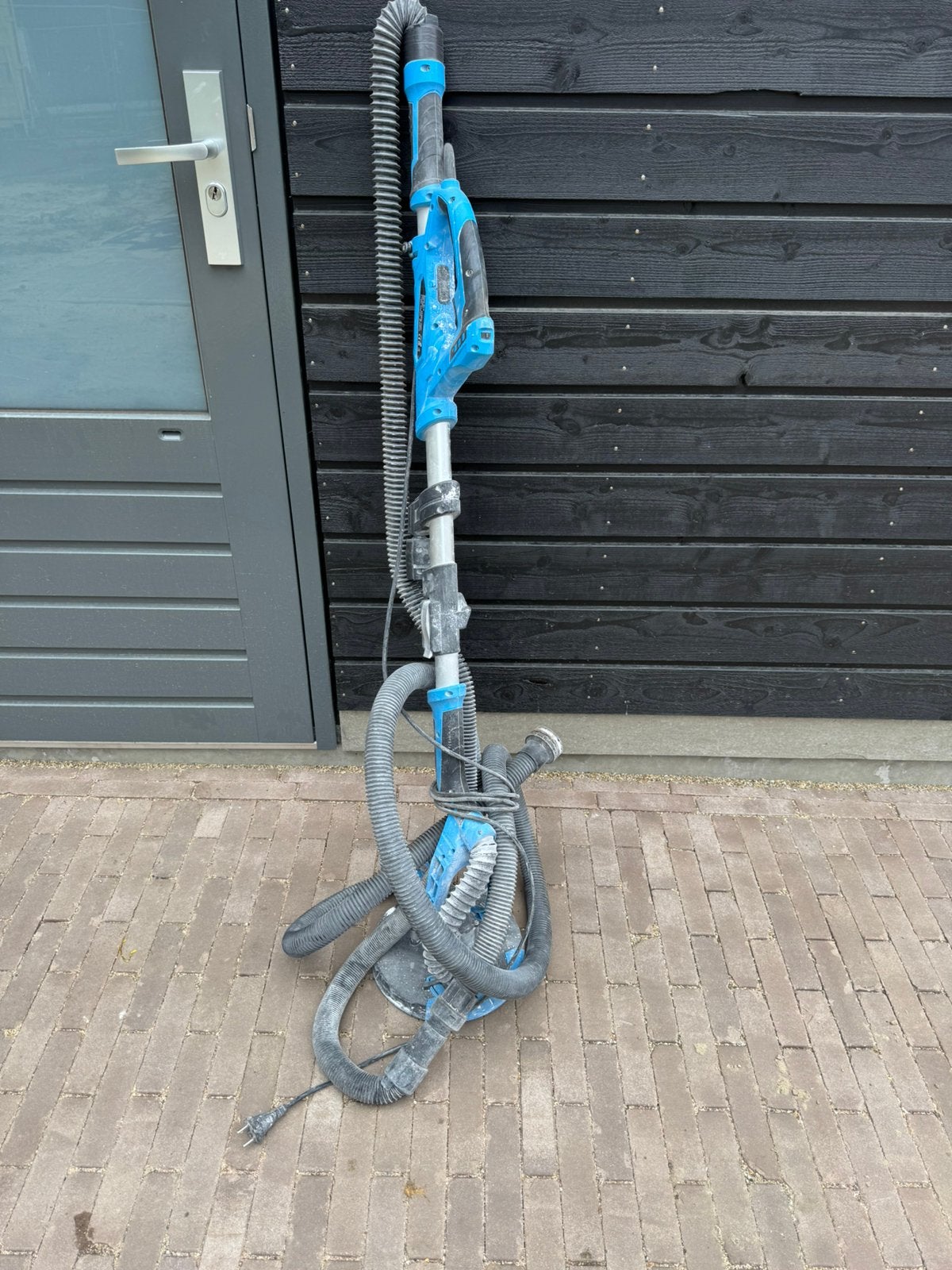 HBM wandschuurmachine, Ophalen, Zo goed als nieuw, 1200 watt of meer, Bandschuurmachine