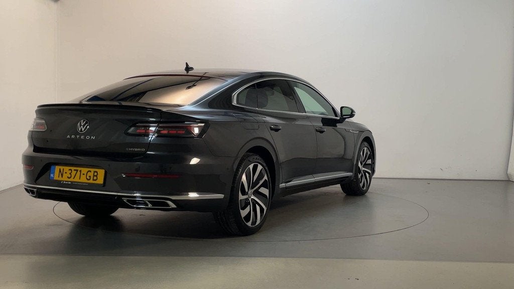Volkswagen Arteon 1.4 TSI eHybrid R-Line Business+ Virtual C, Auto's, Volkswagen, Arteon, Gebruikt, Met garantie (alle), Adaptive Cruise Control