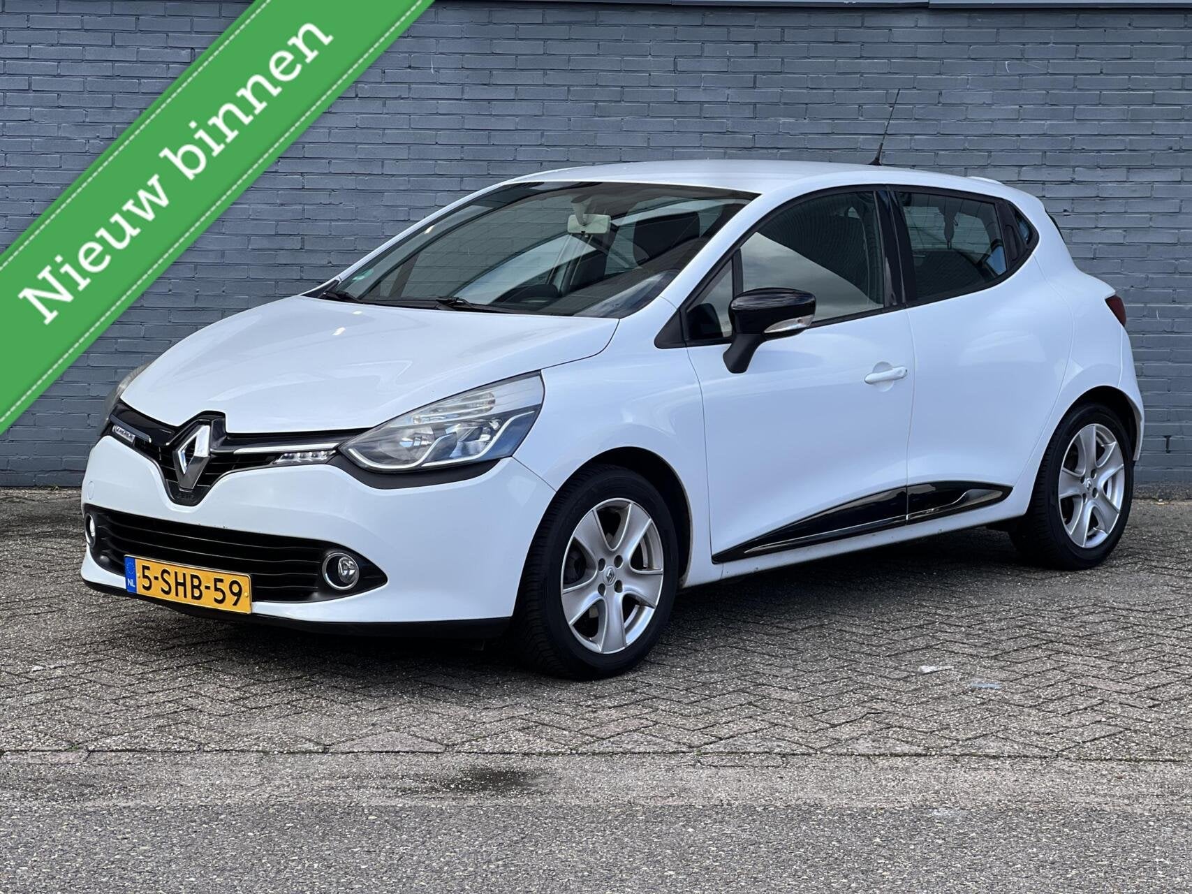 Renault Clio 0.9 TCe | Nieuwe APK |Nieuwe Distributieketting, Voorwielaandrijving, Verwarmde buitenspiegels, 540 kg, Wit