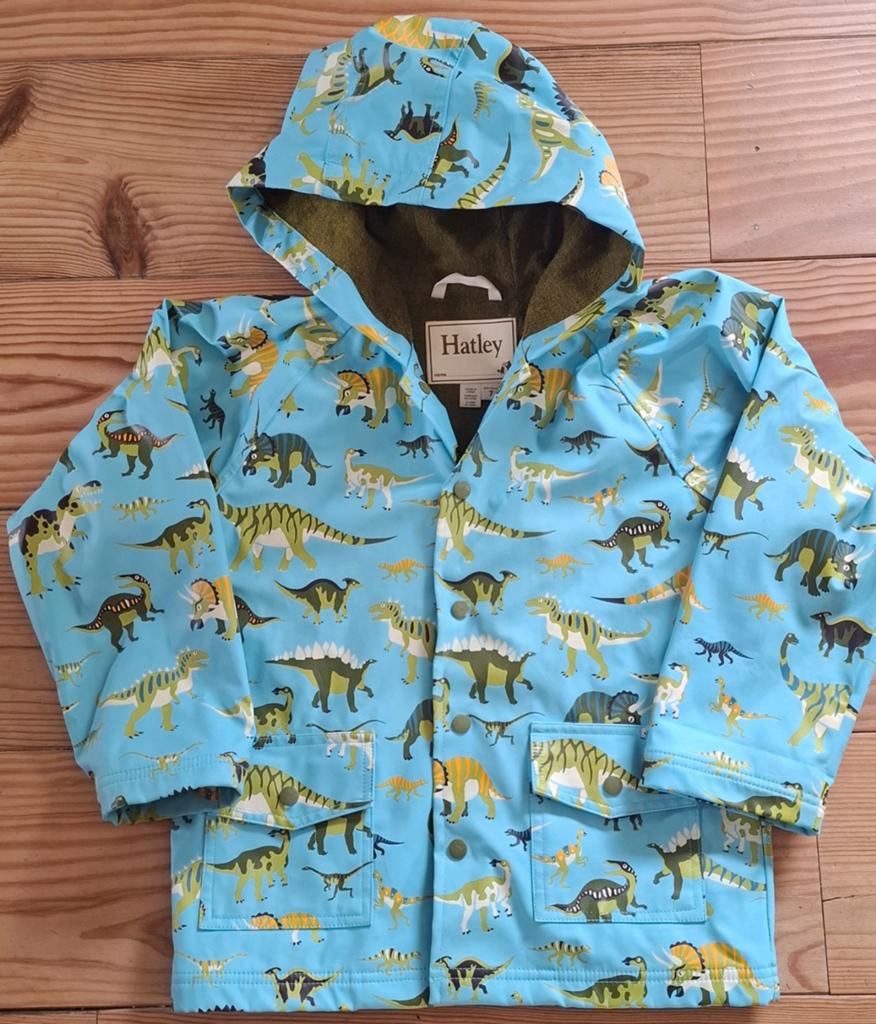 Hatley dino dinosauriërs regenjas badstof gevoerd maat 7, Verzenden, Zo goed als nieuw, Jongen of Meisje, Jas