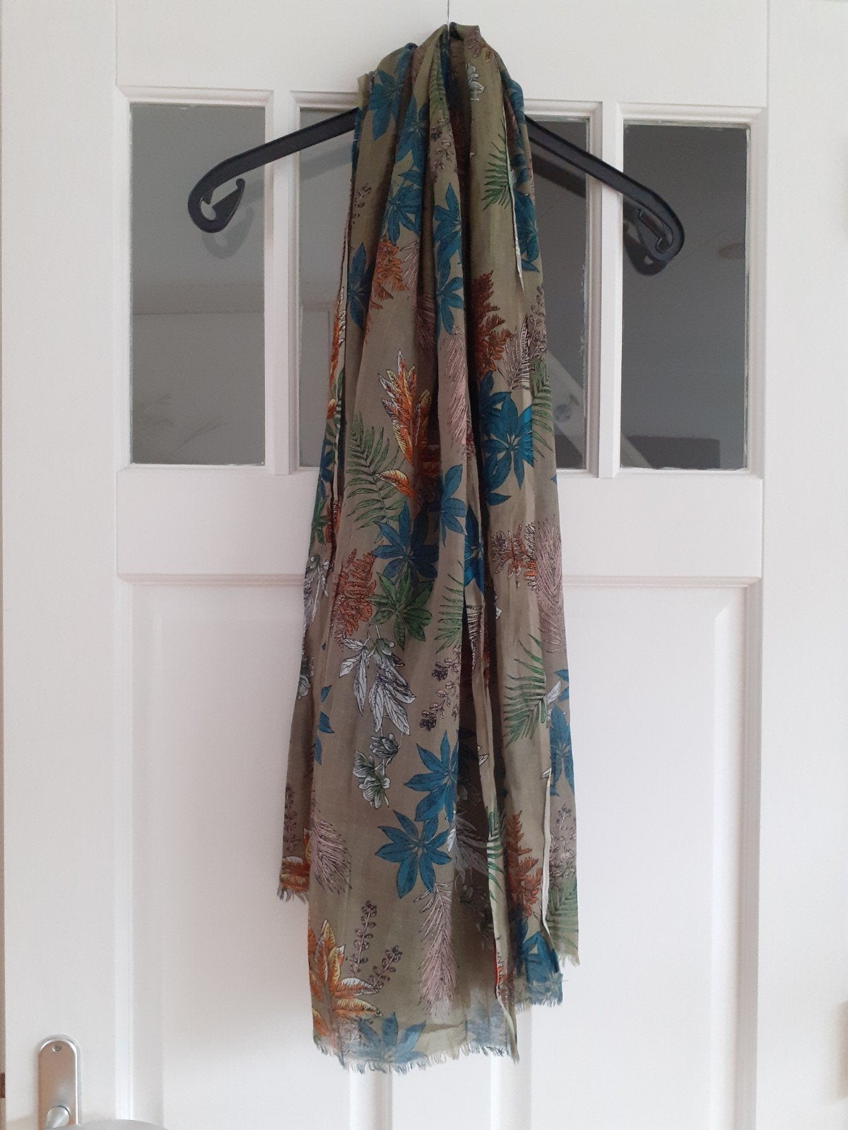 Silk Route sjaal shawl van 100% viscose 180x112 cm, Ophalen of Verzenden, Zo goed als nieuw, Sjaal, Maat 46/48 (XL) of groter