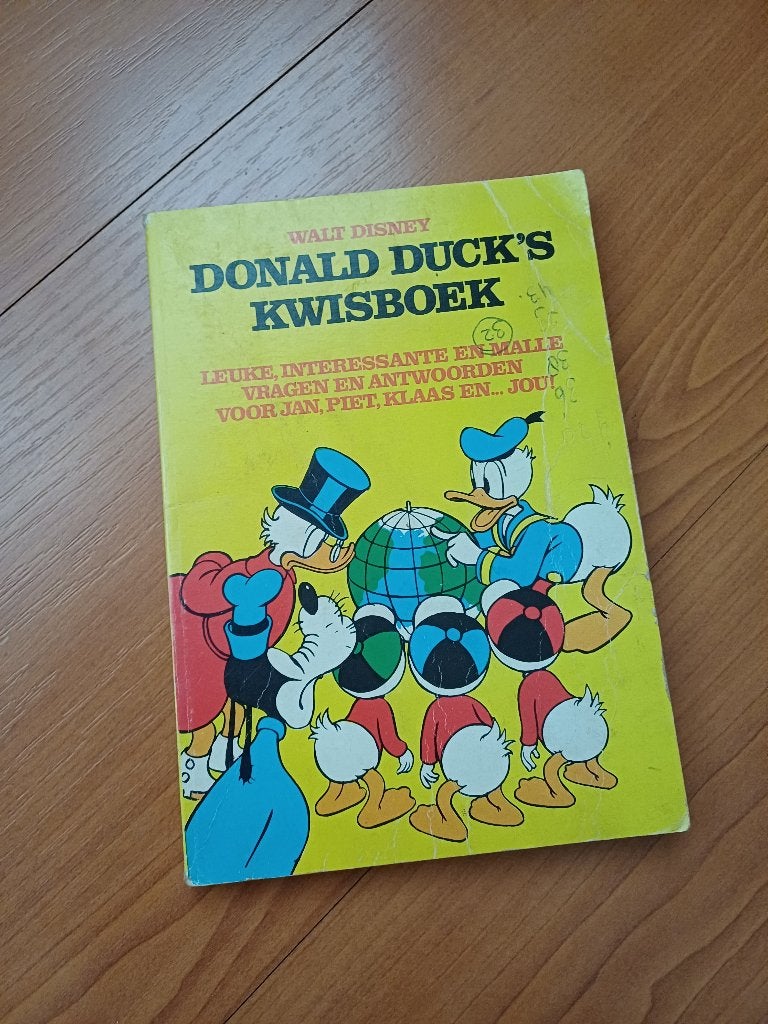 Donald Duck's Kwisboek uit 1972, Boeken, Gelezen, Ophalen of Verzenden, Walt Disney, Eén stripboek