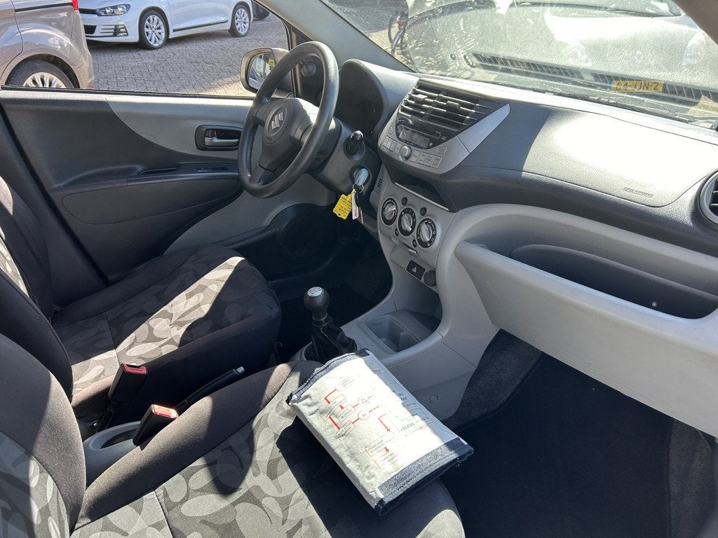 Suzuki Alto 1.0 Comfort Plus 5 deurs airco apk 127 dkm!, Voorwielaandrijving, Euro 5, Stof, Gebruikt