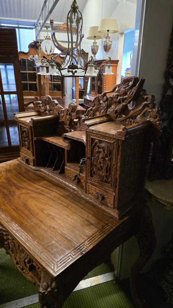 Rijk bewerkt antiek Chinees bureau met originele stoel, Ophalen of Verzenden