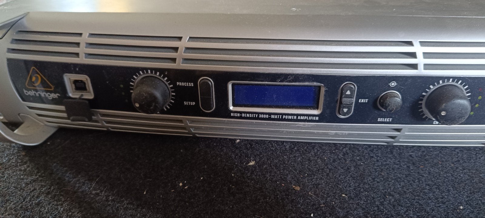 Behringer iNUKE NU3000DSP versterker met Zeus luidspreker, 120 watt of meer, Ophalen, Overige merken, Gebruikt