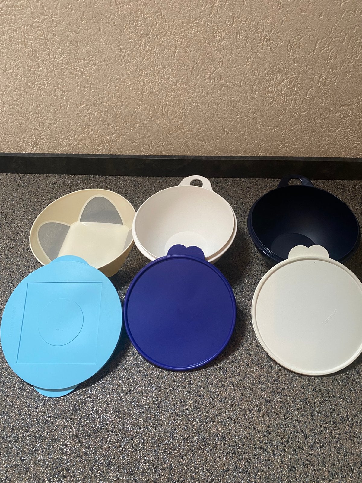 Tupperware kommen met deksel, Ophalen, Zo goed als nieuw, Bak of Kom