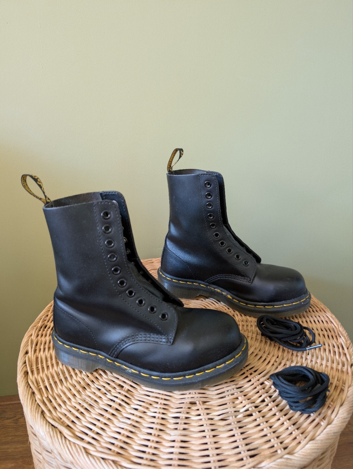 Dr. Martens Model 1490 Zwarte Leren Kisten (Boots) - Maat 36, Hoge laarzen, Zwart, Ophalen of Verzenden, Dr. Martens