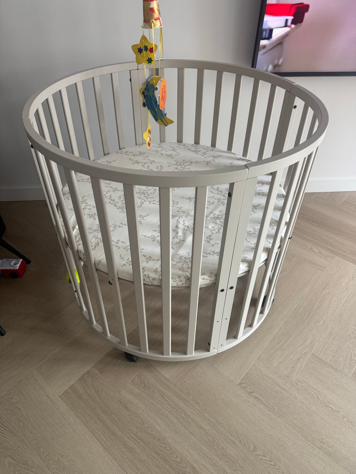 Puck ronde box in kleur oatmeal, Ophalen, Nieuw, Rond, In hoogte verstelbaar