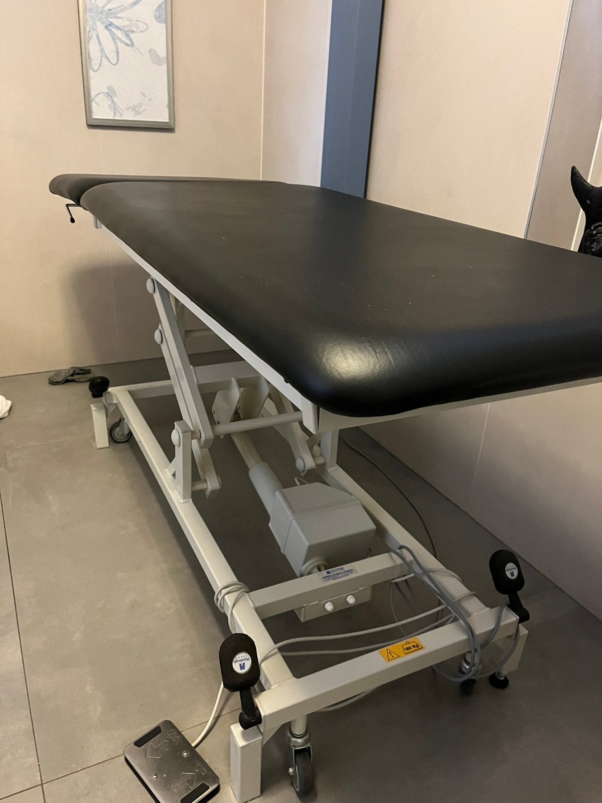 Elektrische massagetafel, Sport en Fitness, Ophalen, Gebruikt, Massagetafel