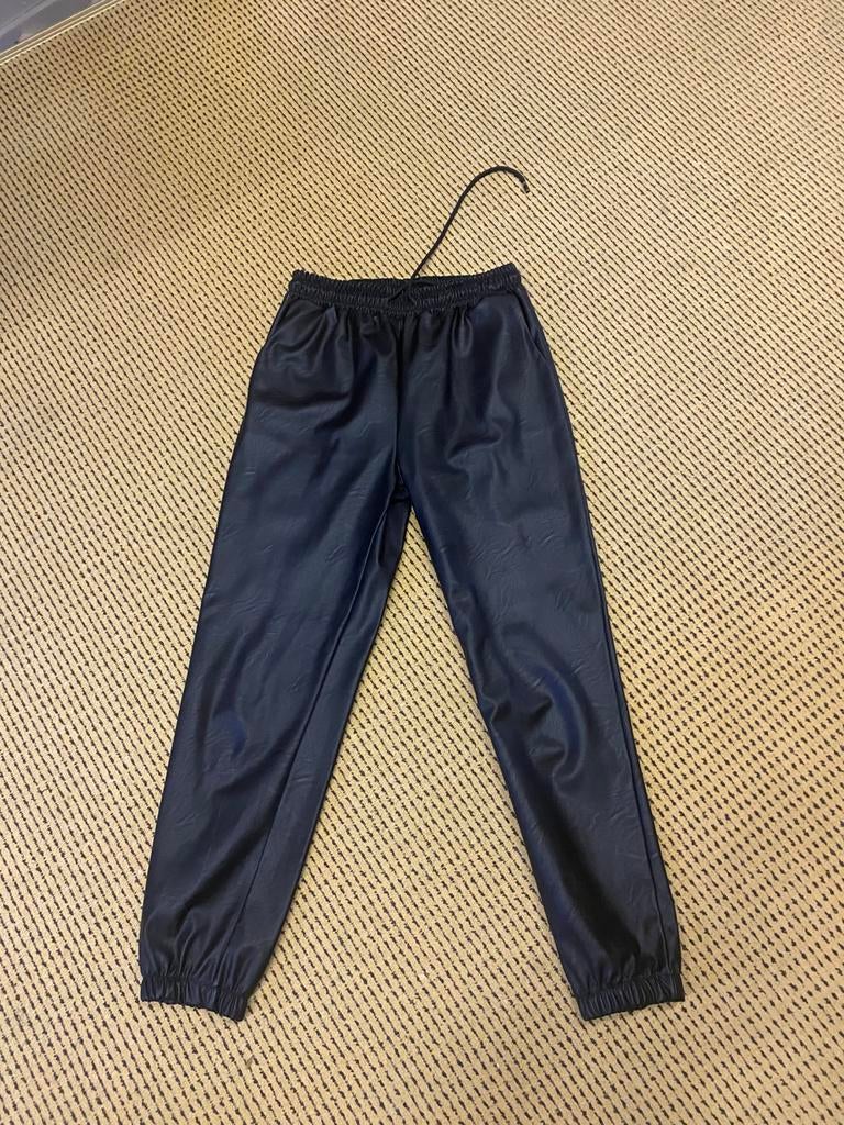 Imitatie leren broek, Ophalen of Verzenden, Zo goed als nieuw, Zwart, Lang