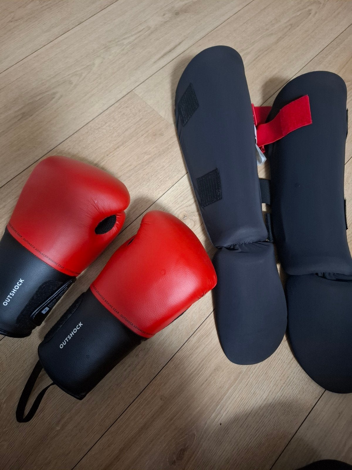 Boks handschoenen+scheenbeschermers, Sport en Fitness, Ophalen, Overige