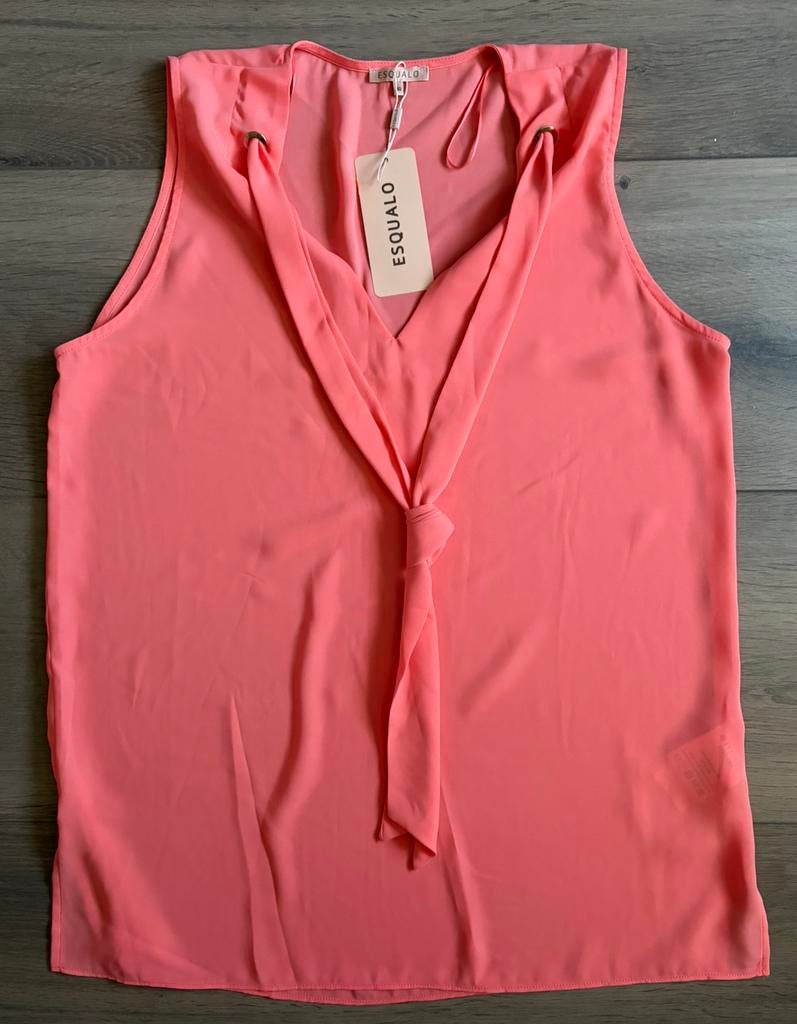 ESQUALO TOP NIEUW !!!, Kleding | Dames, Tops, Zo goed als nieuw, Maat 38/40 (M), Overige kleuren, Zonder mouw, Ophalen of Verzenden