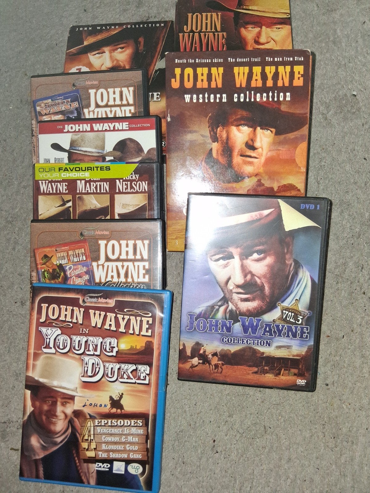 Intotaal 15 dvd s., Alle leeftijden, Ophalen, Zo goed als nieuw, Actie en Avontuur