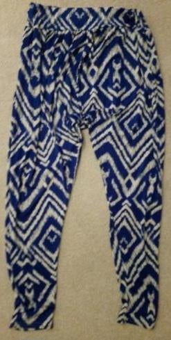 Harembroek maat xs maat 34 blauw wit broeken harem broek, Kleding | Dames, Broeken en Pantalons, Zo goed als nieuw, Maat 34 (XS) of kleiner
