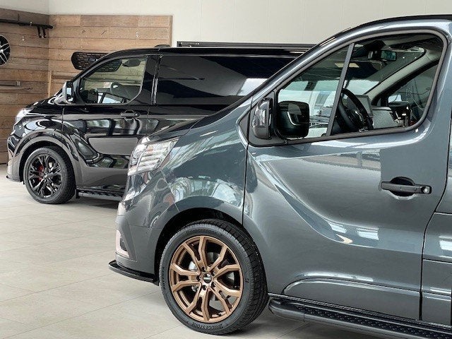 Renault Trafic 2.0 Blue dC1 150 EDC T30 L2H1 Extra DC, Stof, Gebruikt, Zwart, 4 cilinders