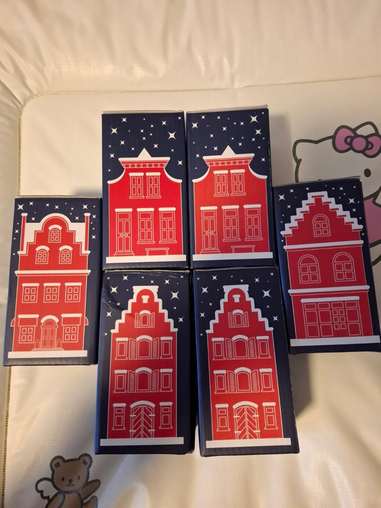 Postcodeloterij huisjes.
8 euro p/s zie foto's voor nummers., Ophalen of Verzenden, Gebruikt