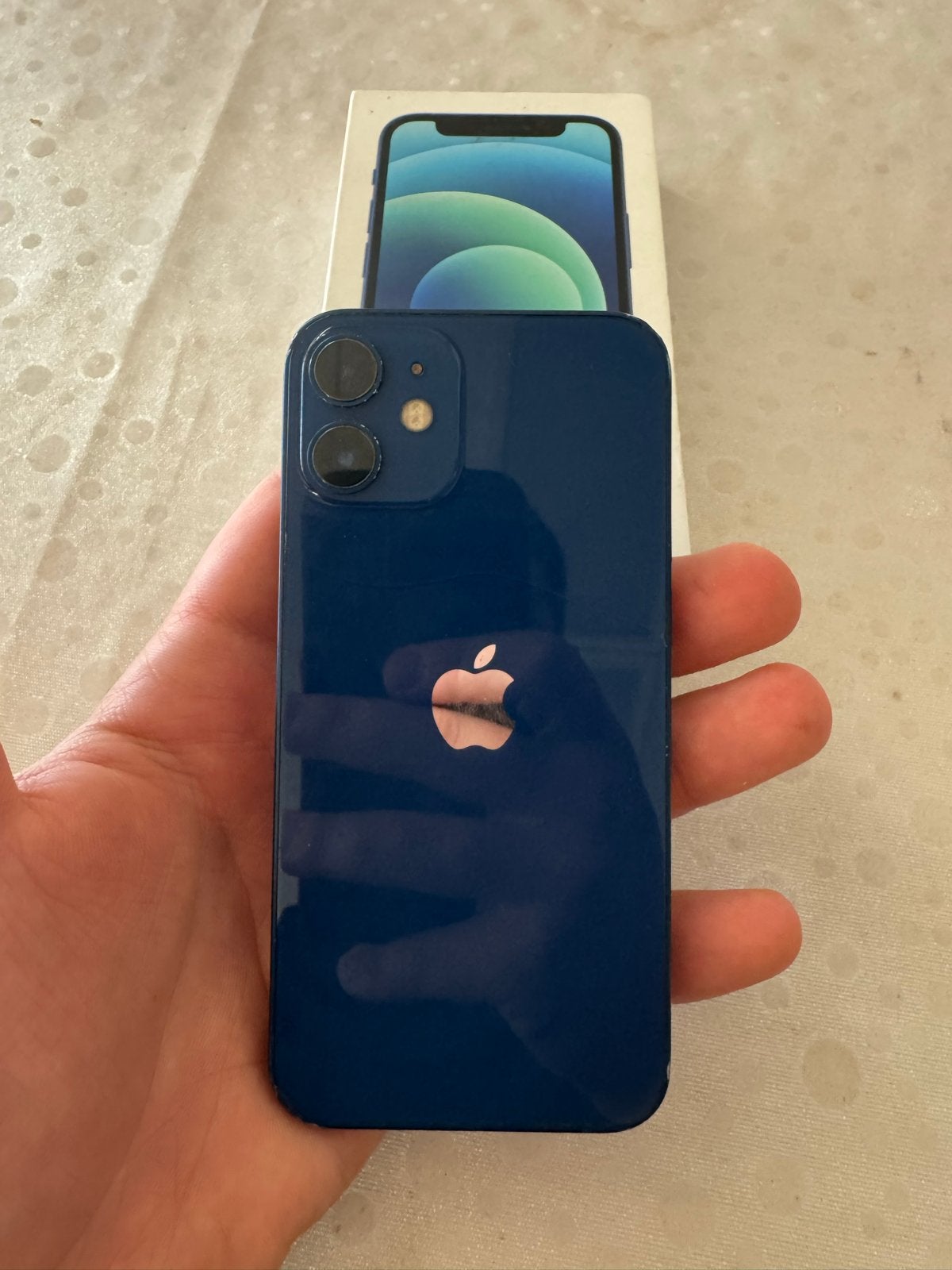 iPhone 12 mini 128GB Blauw - Goede staat met kleine barst, Telecommunicatie, 73 %, Ophalen of Verzenden, Met abonnement, Met simlock