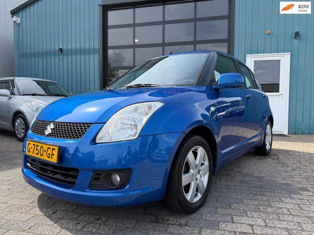 Suzuki Swift 1.3 Comfort Airco APK, Auto's, Suzuki, Voorwielaandrijving, Zwart, Swift, Bedrijf