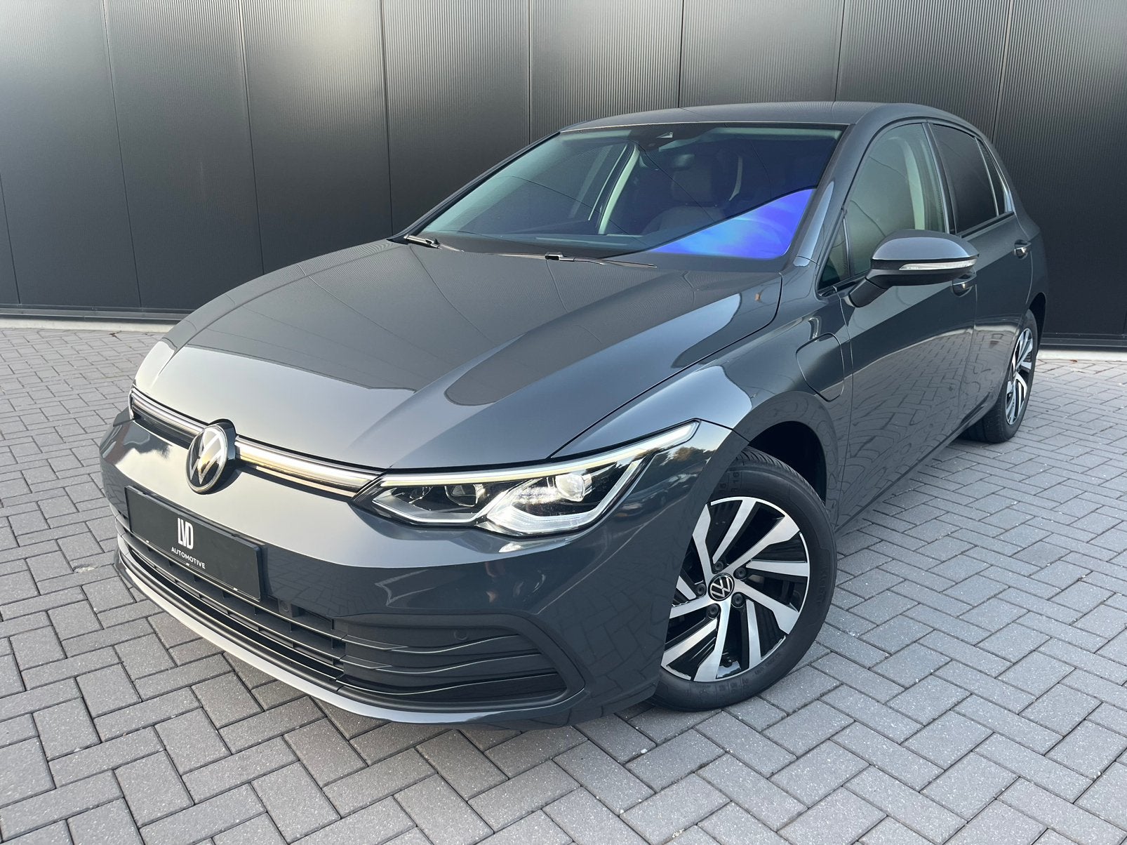 Volkswagen Golf 1.4 e-Hybrid STYLE MASSAGE MEMORY ACC LED NA, Auto's, Dealer onderhouden, 1490 kg, Plug-in hybride, 1500 kg
