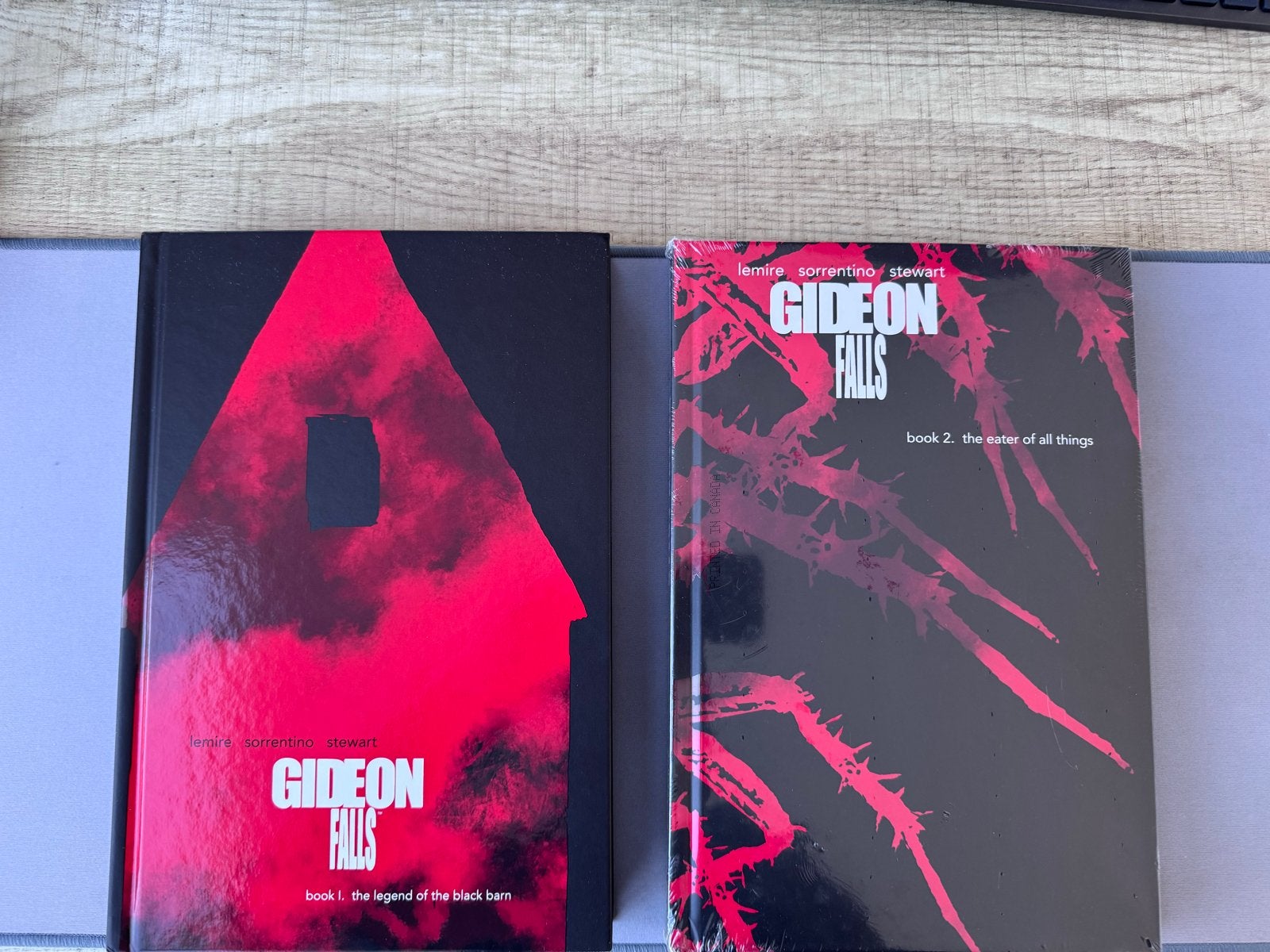 Gideon Falls Deluxe Editie Boek 1 & 2 Nieuw., Meerdere stripboeken, Ophalen of Verzenden, Zo goed als nieuw