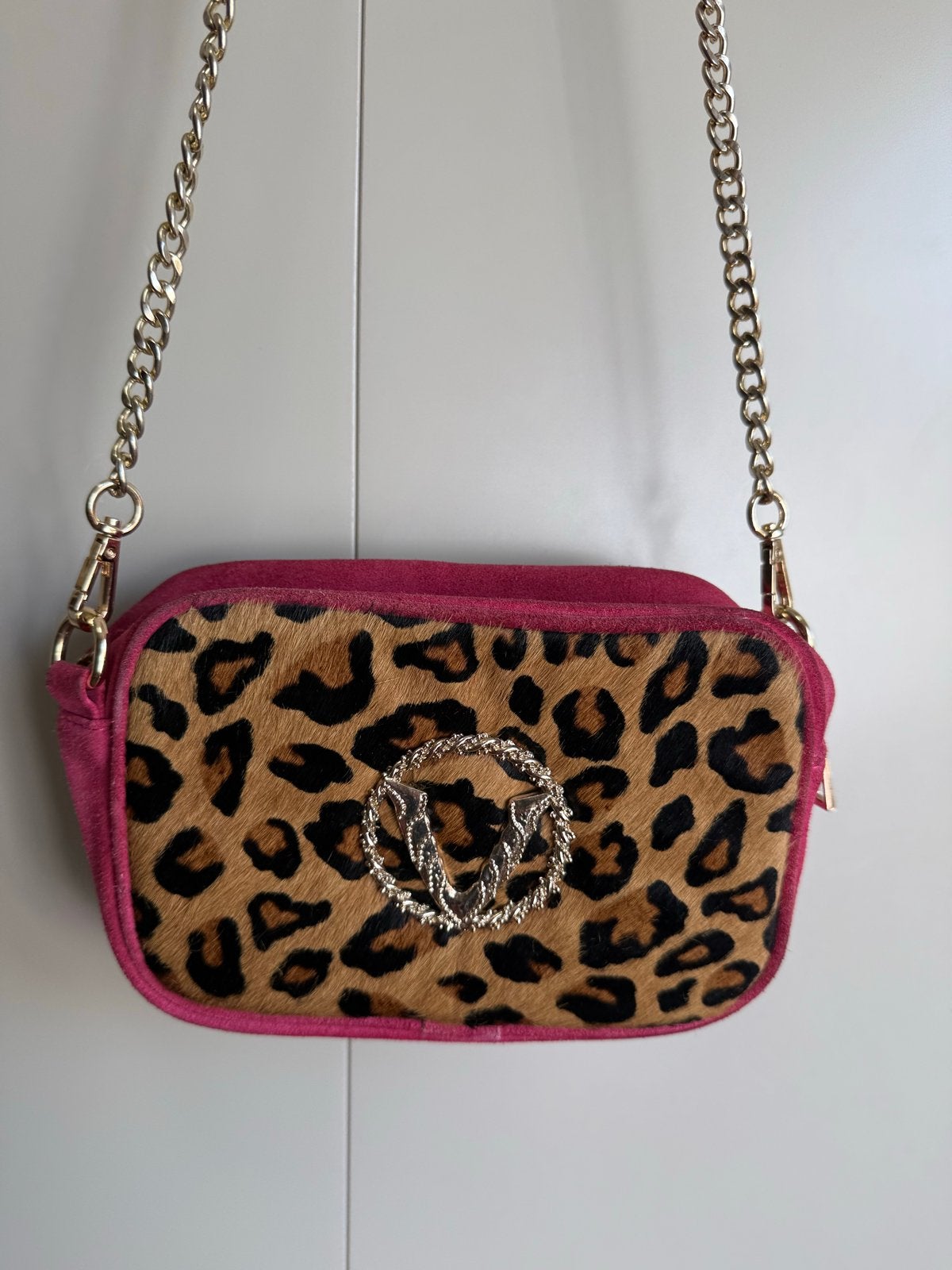 JOSH V Cary crossbodytas luipaardprint roze suède-look, Ophalen of Verzenden, Zo goed als nieuw, Roze, Schoudertasje