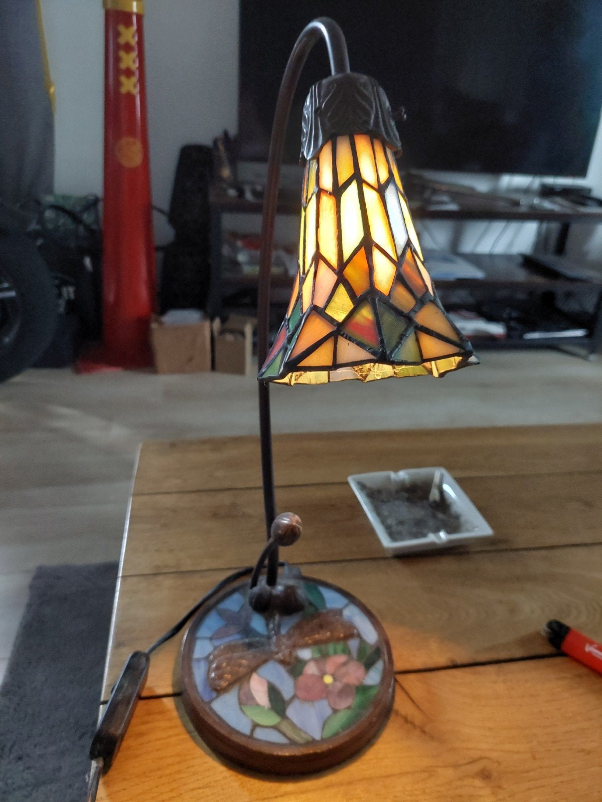 Tiffany Tafellamp met Libel en Bloemen - Vintage Stijl, Gebruikt, Tiffany lamp, Vintage, Met schakelaar