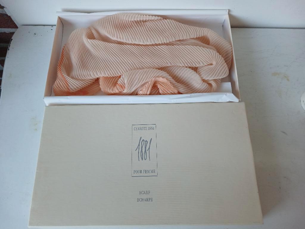 origine Nino Cerruti sjaal 100% zijde, Verzenden, Nieuw, Toebehoren