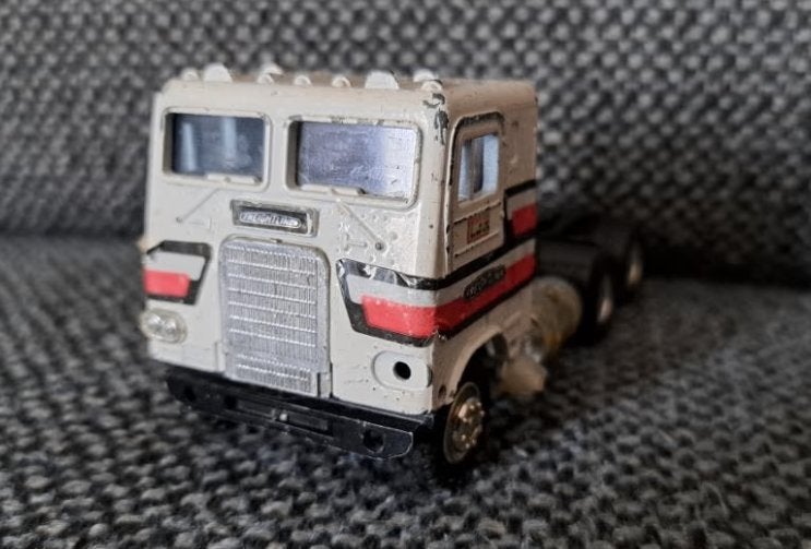 Freightliner truck express way model, Ophalen of Verzenden, Groter dan 1:32, Truck, Overige merken