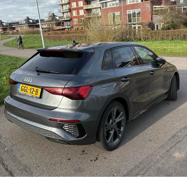 Audi A3 40 TFSI e S-line 204 PK | PHEV | Daytona Grijs, Auto's, Audi, 4 cilinders, 1535 kg, Plug-in hybride, 1395 cc
