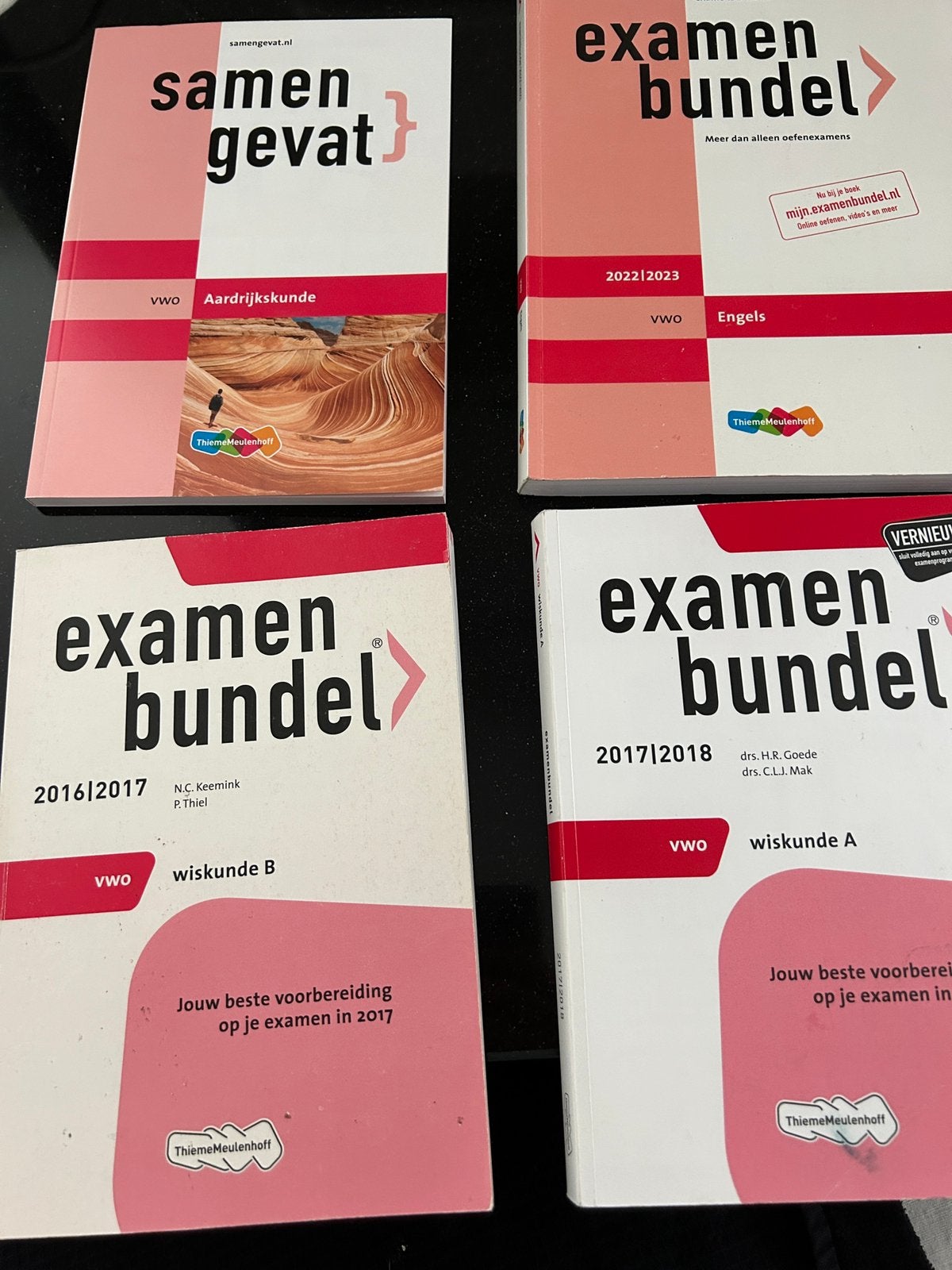 4 Examen bubdels VWO gratis ophalen, Ophalen, Zo goed als nieuw, VWO