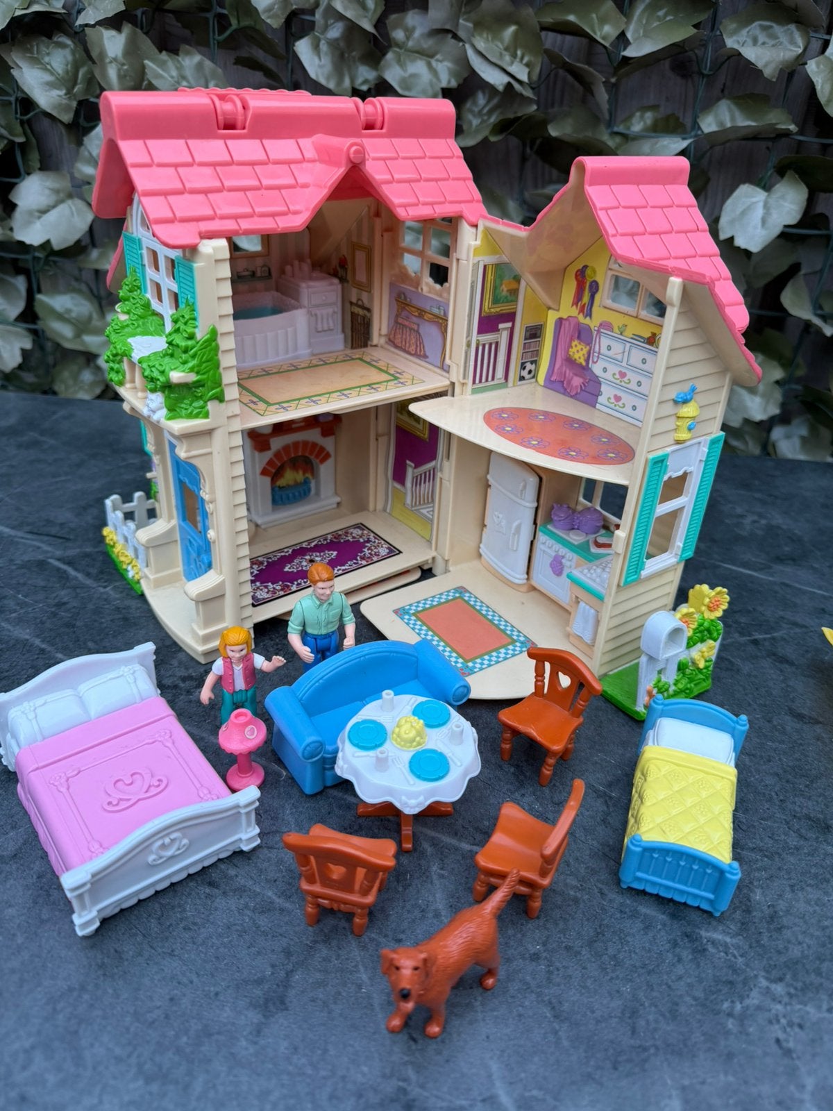Vintage Fisher-Price Sweet Streets Country Cottage + Figuren, Ophalen of Verzenden, Gebruikt, Poppenhuis