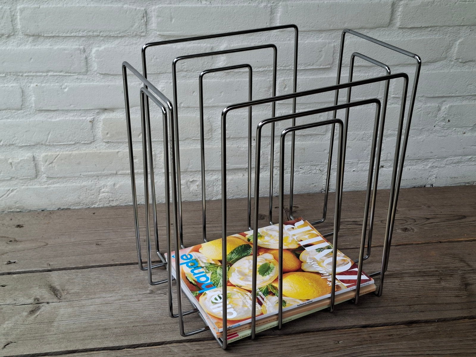 Vintage retro paper collector TMP tijdschriftenbak jaren 80., Metaal, Lectuurbak, Ophalen of Verzenden, Zo goed als nieuw