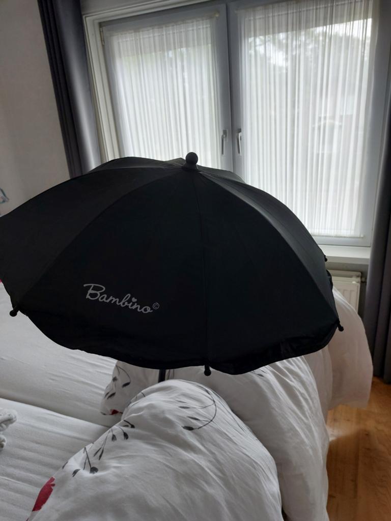 Parasolletje voor buggy of wandelwagen., Ophalen