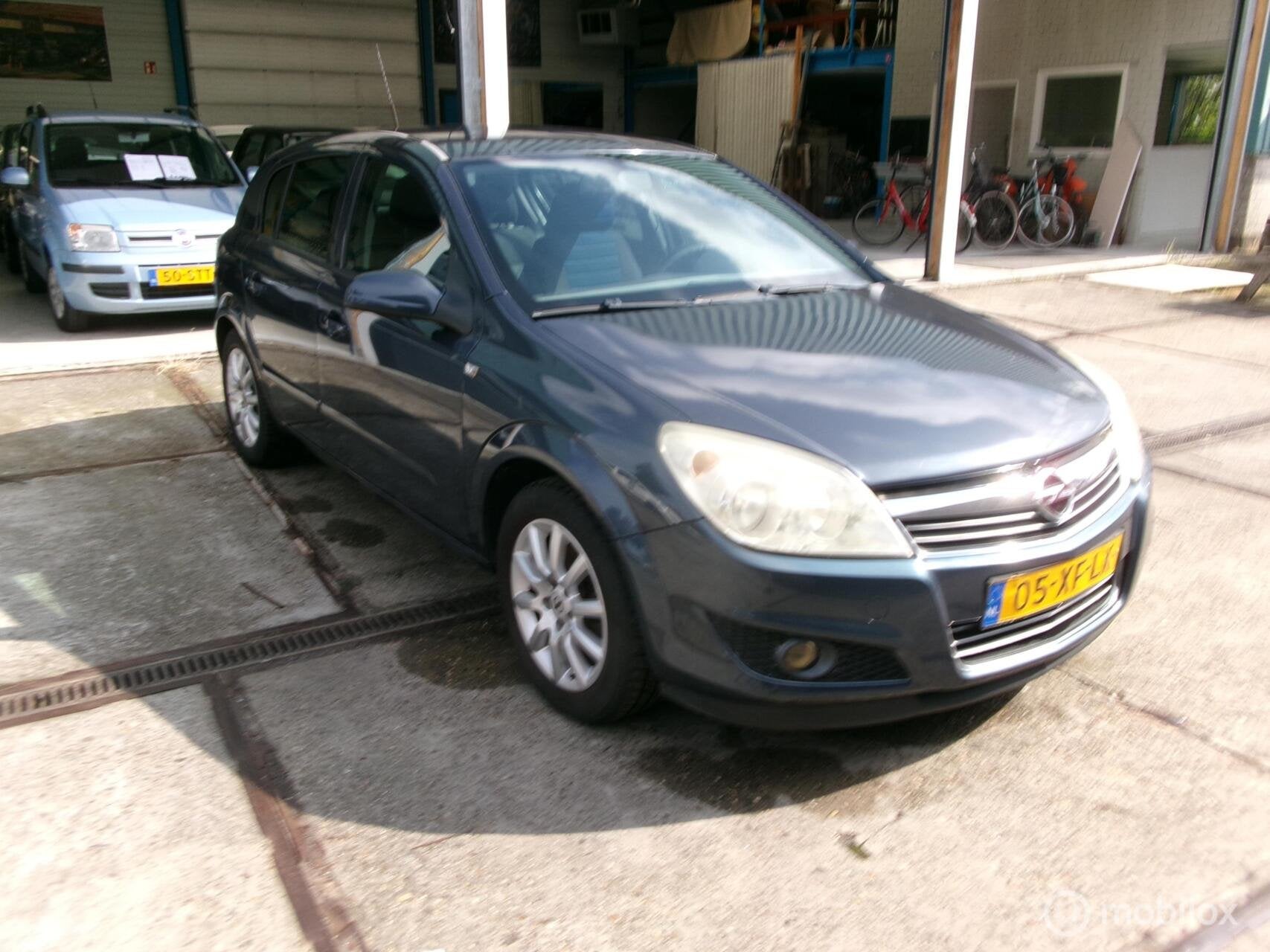 Opel Astra 1.8, Auto's, Voorwielaandrijving, Gebruikt, 1796 cc, Bedrijf
