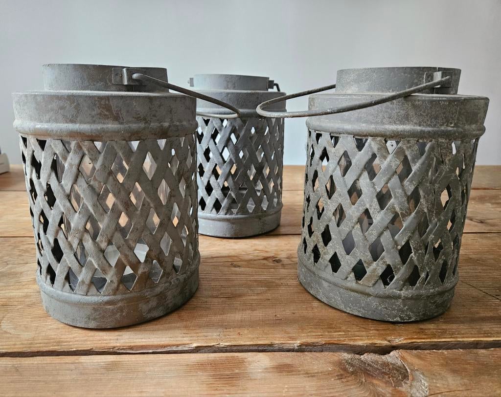 Drie stoere lantaarns/windlichten (Old Basics), Ophalen of Verzenden, Overige materialen, Minder dan 25 cm