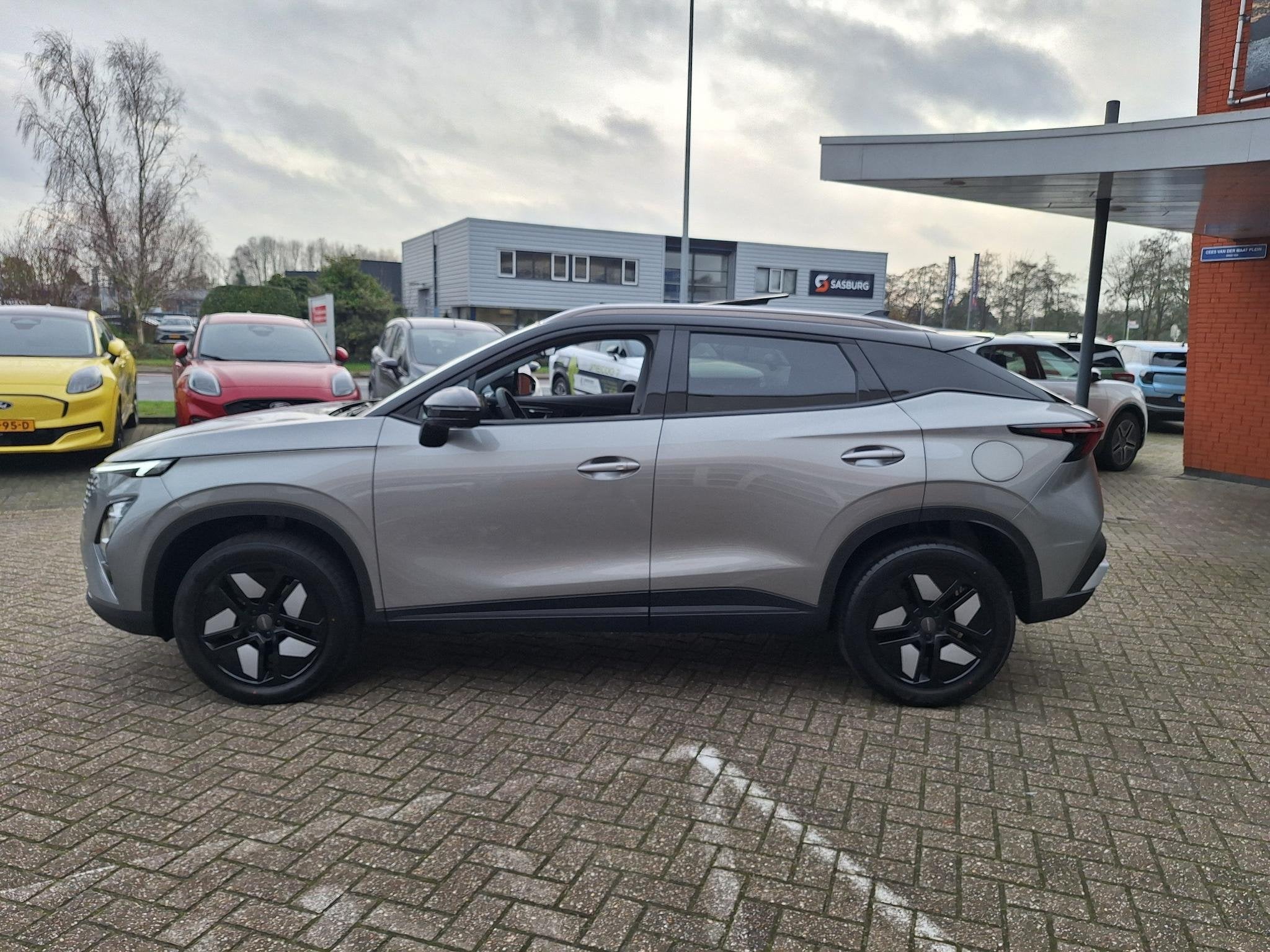 Omoda 5 1.5 T-GDi SHS-H Premium Zeer luxe uitvoering, Auto's, 4 cilinders, 2 kWh, Origineel Nederlands, Bedrijf