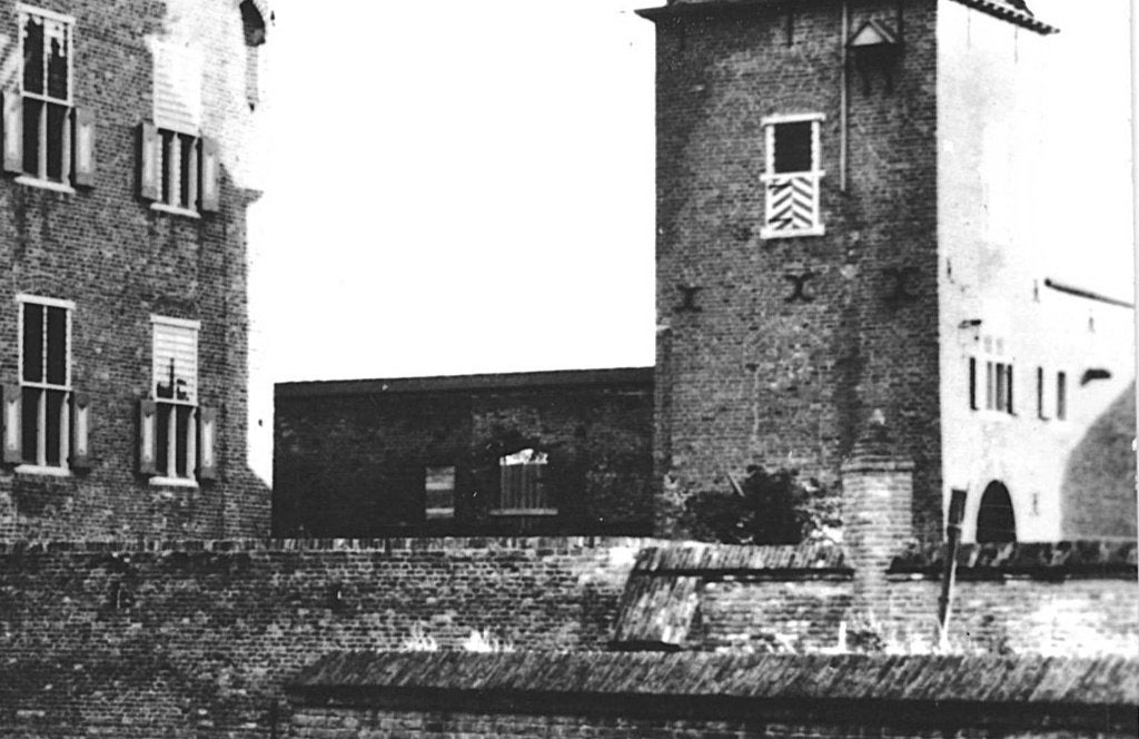 948823	Doorwerth	1974 Gld Kasteel	Gelopen met postzegel, Verzamelen, Ansichtkaarten | Nederland, Ophalen of Verzenden, 1960 tot 1980