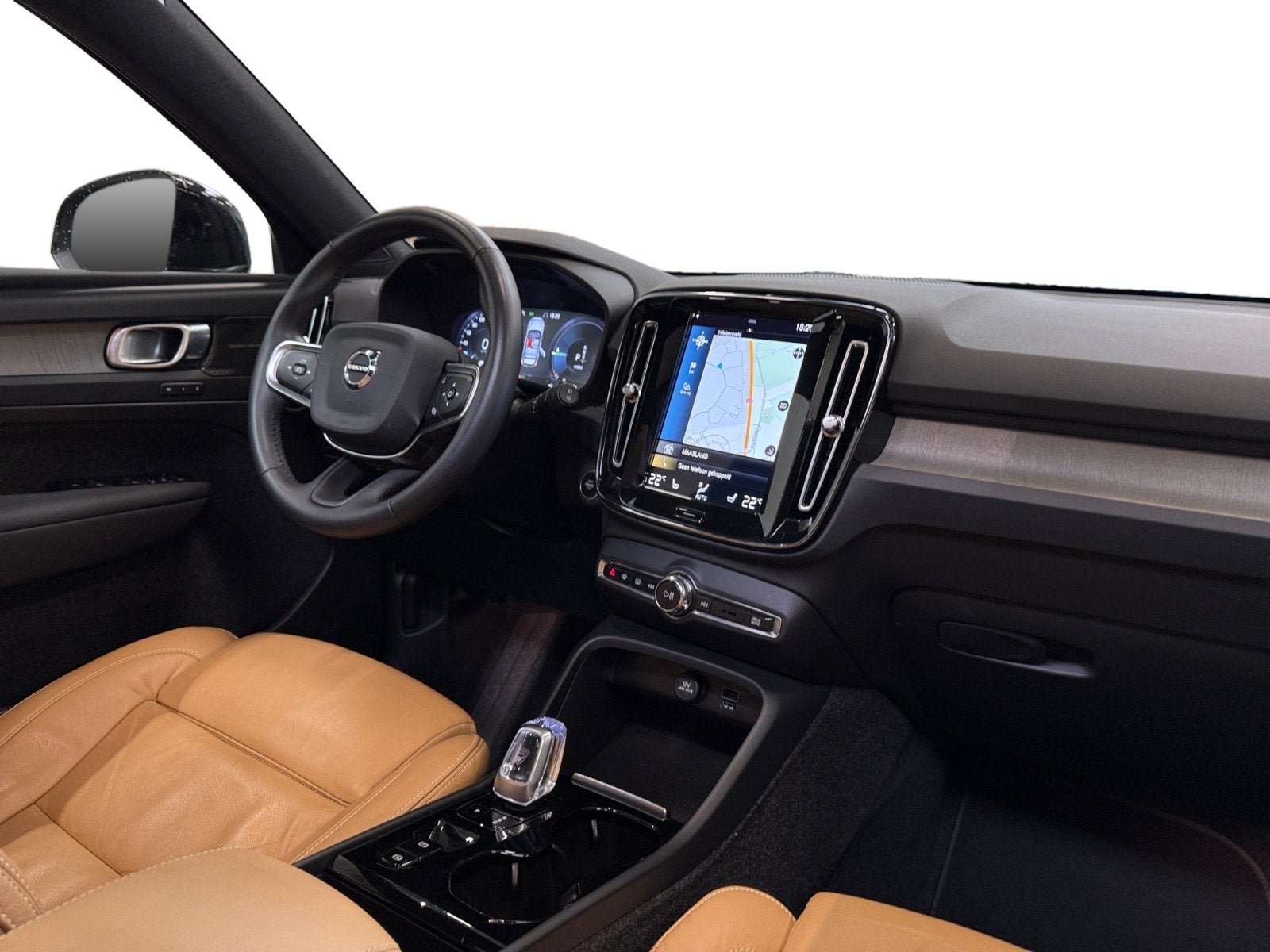 Volvo XC40 1.5 T5 Recharge Inscription I Panoramadak I Harmo, Euro 6, 1712 kg, Zwart, Leder
